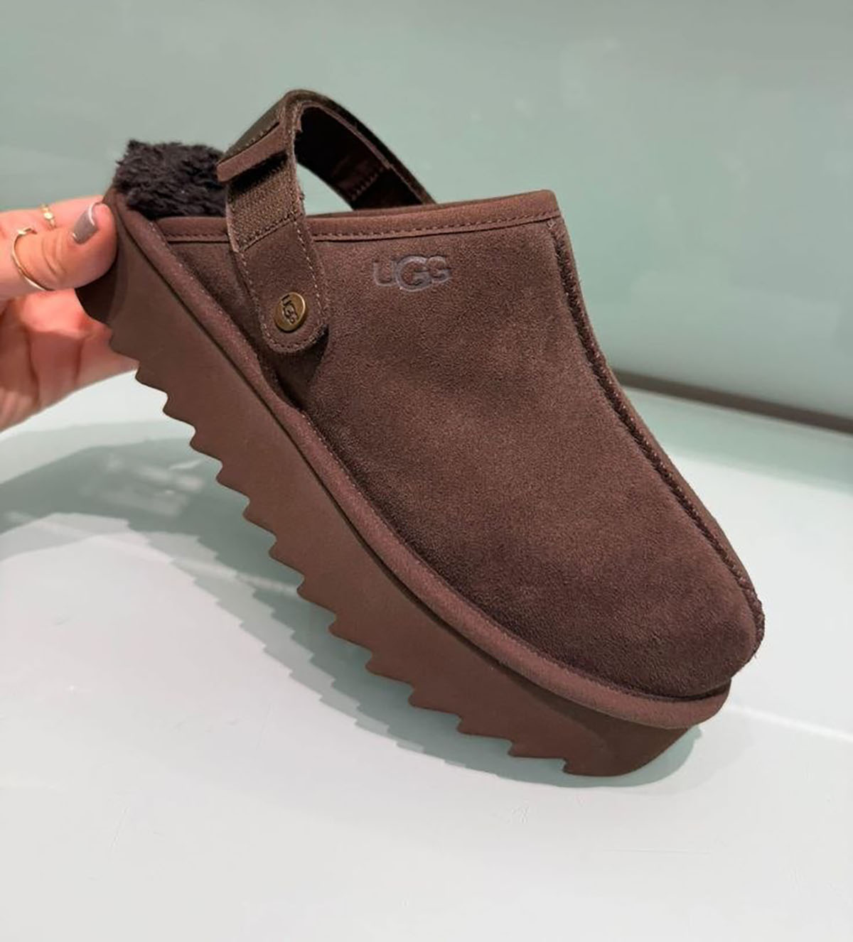 خرید کفش ugg