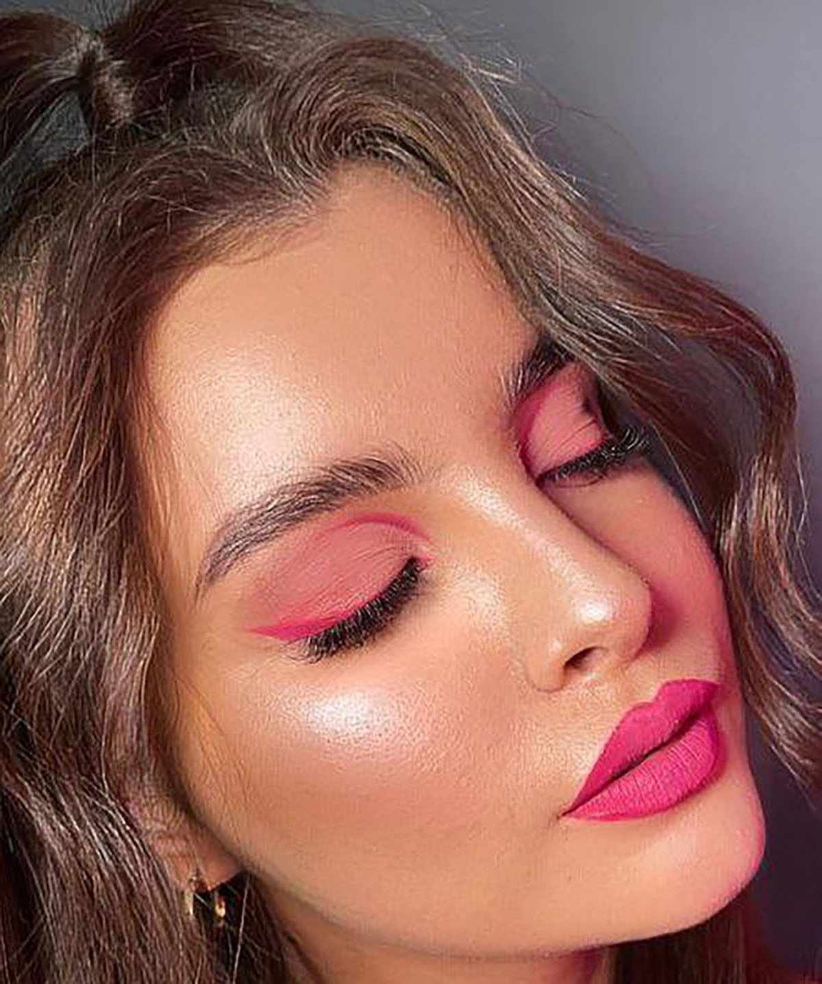 آموزش میکاپ صورتی
