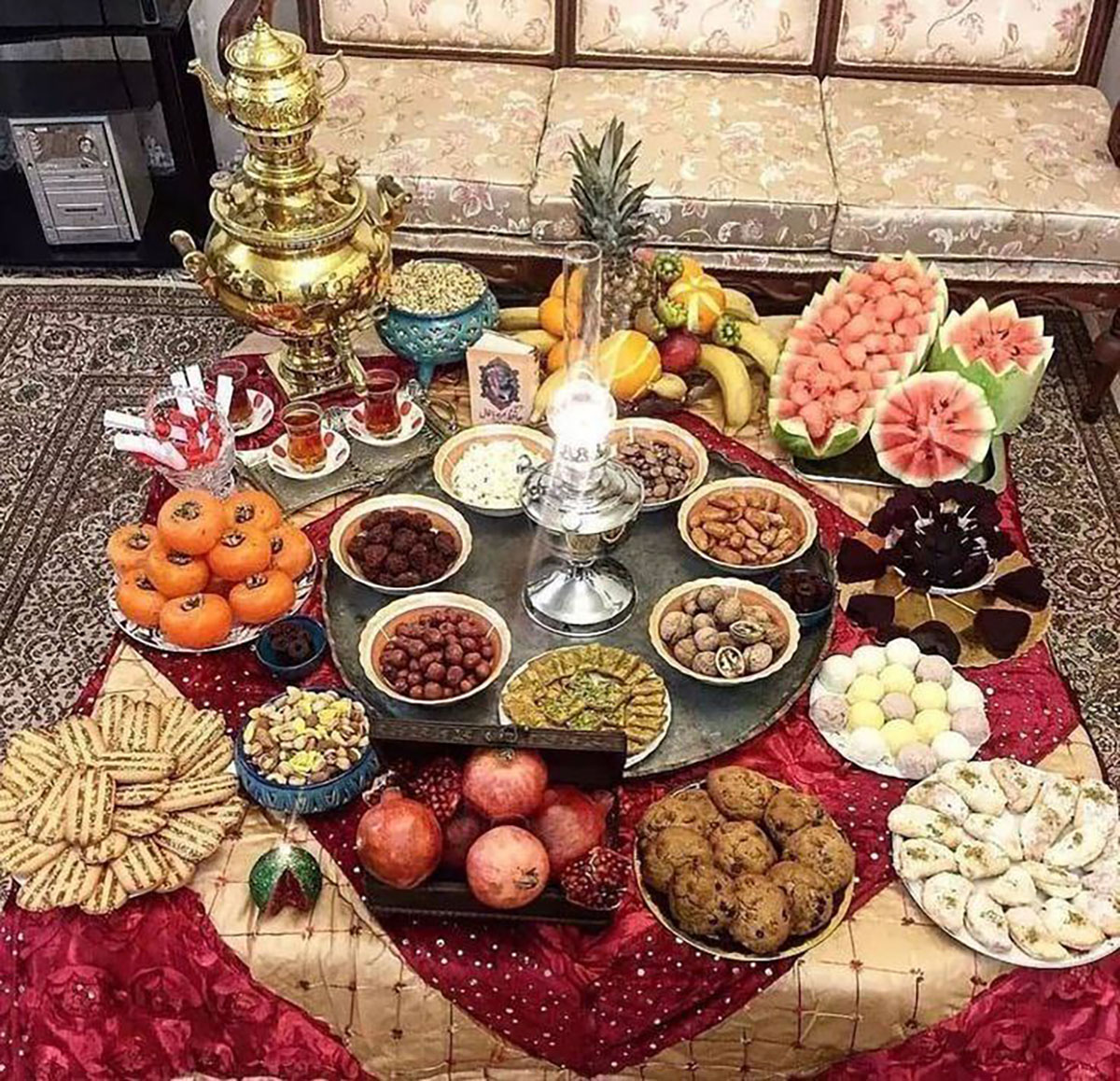 سفره شب یلدا ساده و شیک
