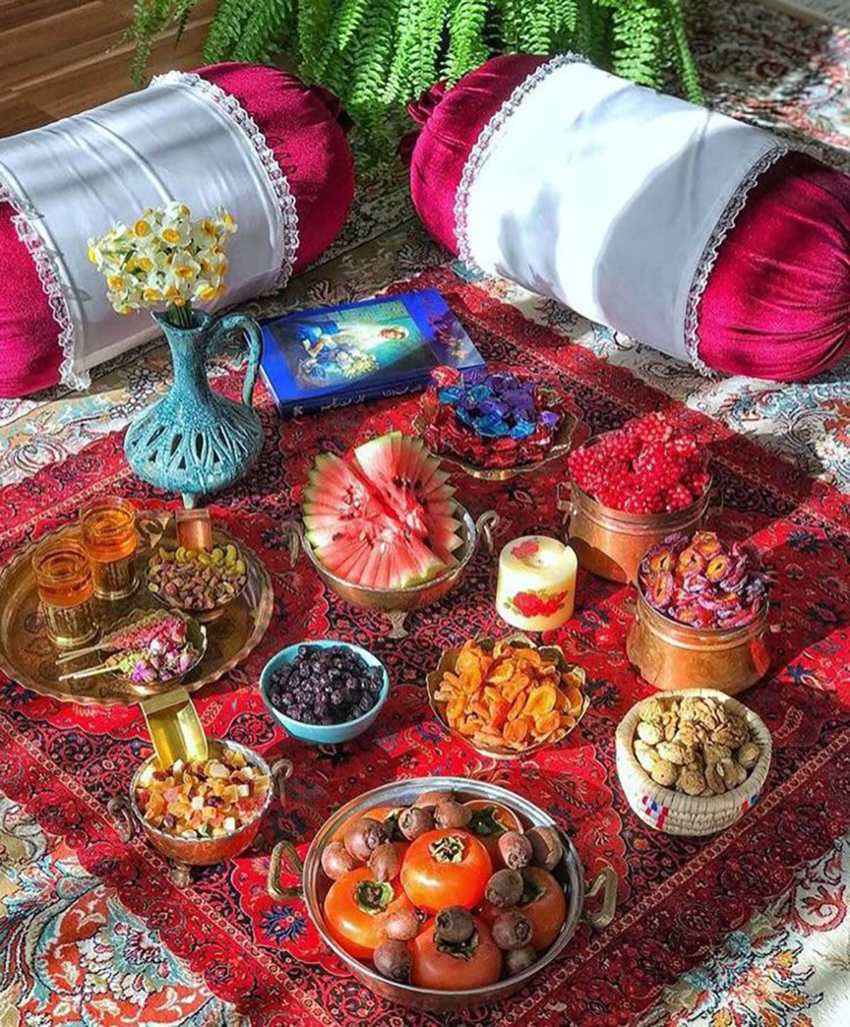 عکس سفره شب یلدا قدیمی
