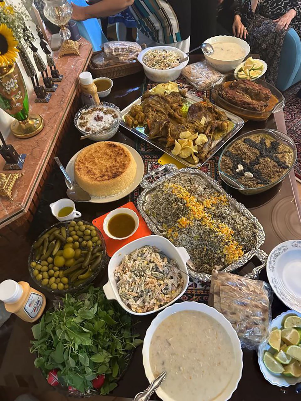 تزیین سفره غذا با وسایل ساده