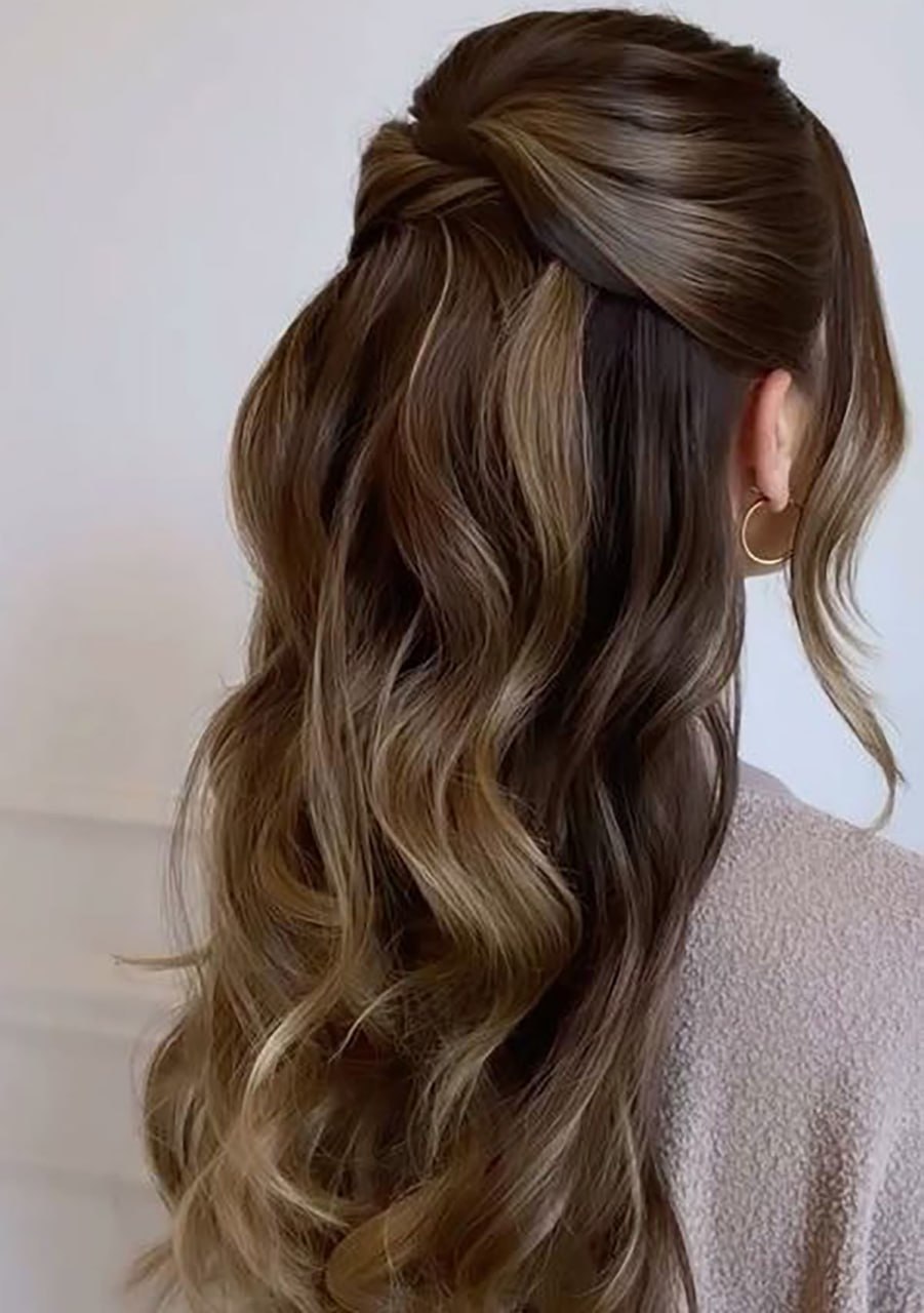 
مدل موی بلند دخترانه ساده و شیک
