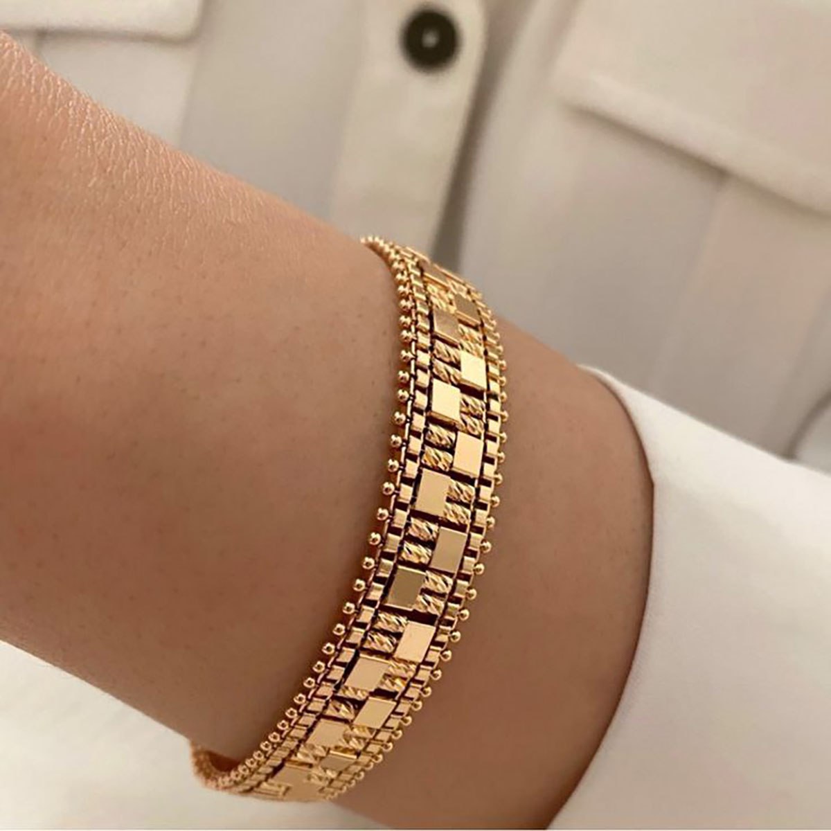 دستبند طلا پهن زنانه