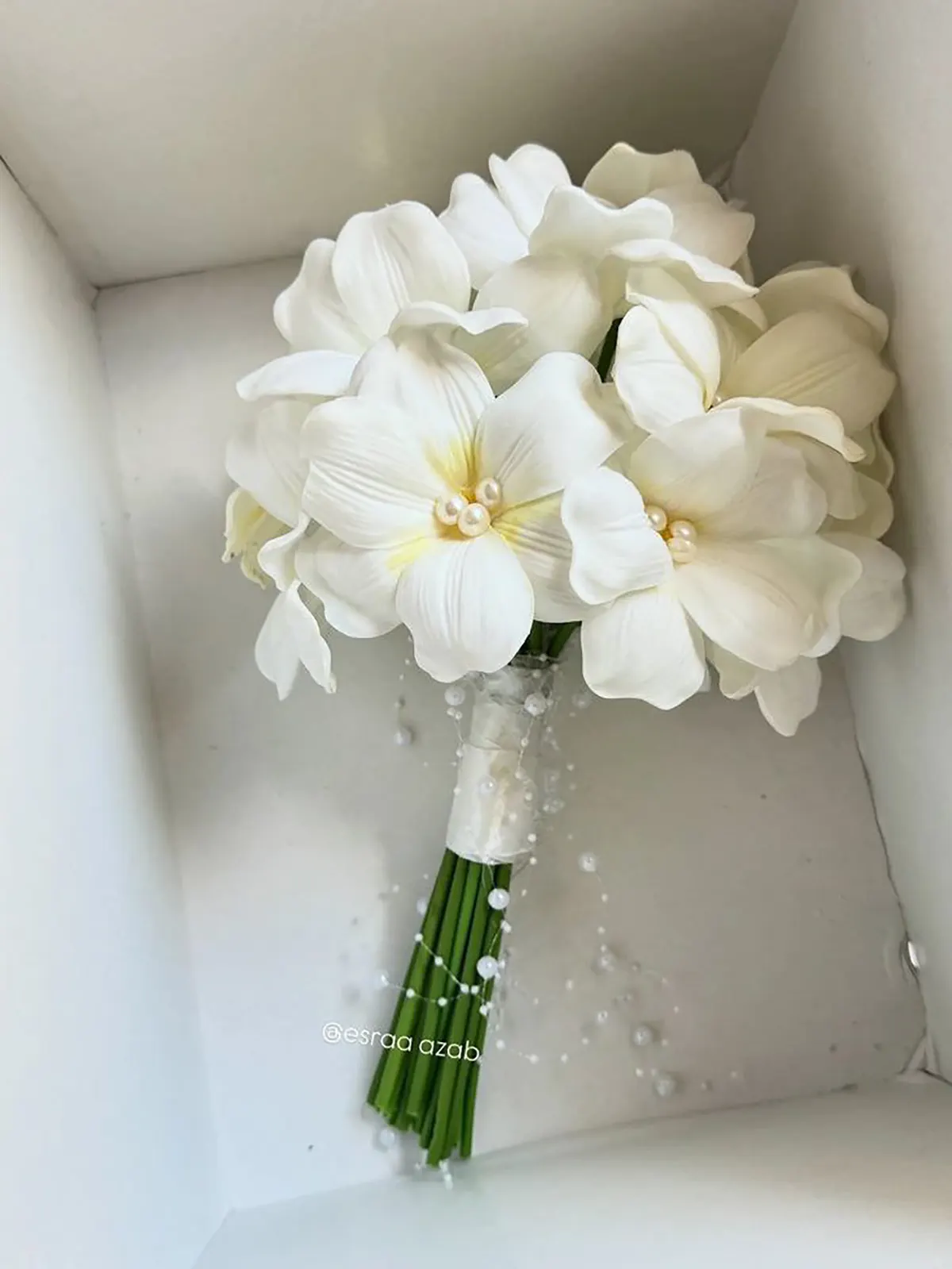 دسته گل عروس اروپایی
