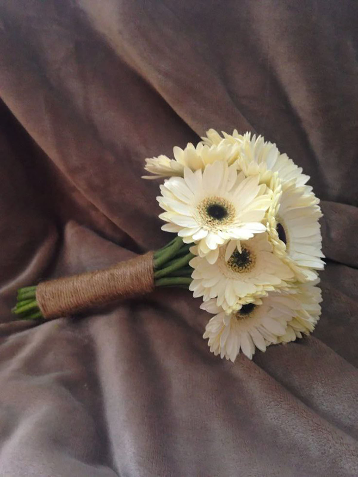 دسته گل عروس طبیعی
