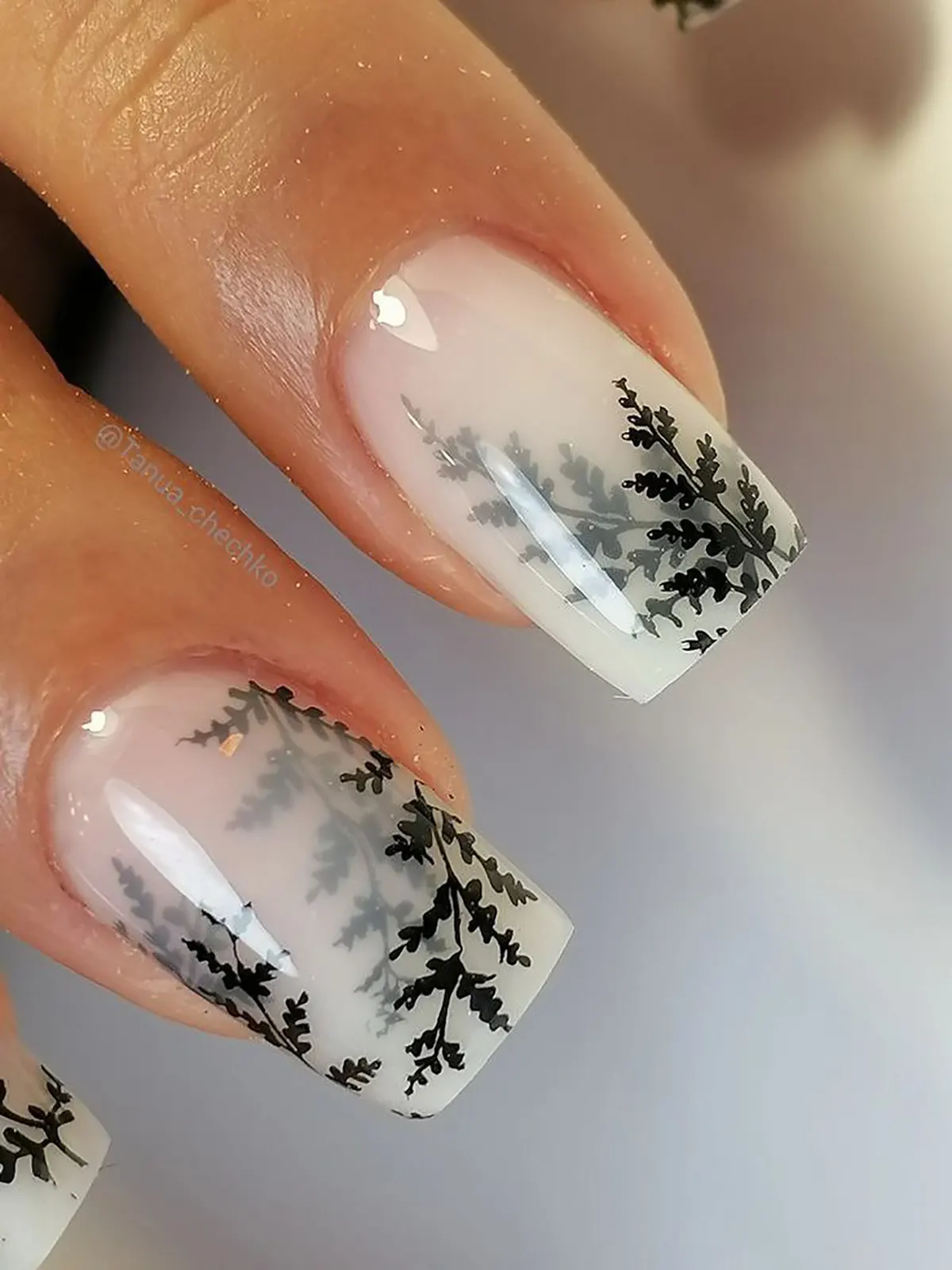 طرح ناخن شیک و باکلاس ۱۴۰۳
