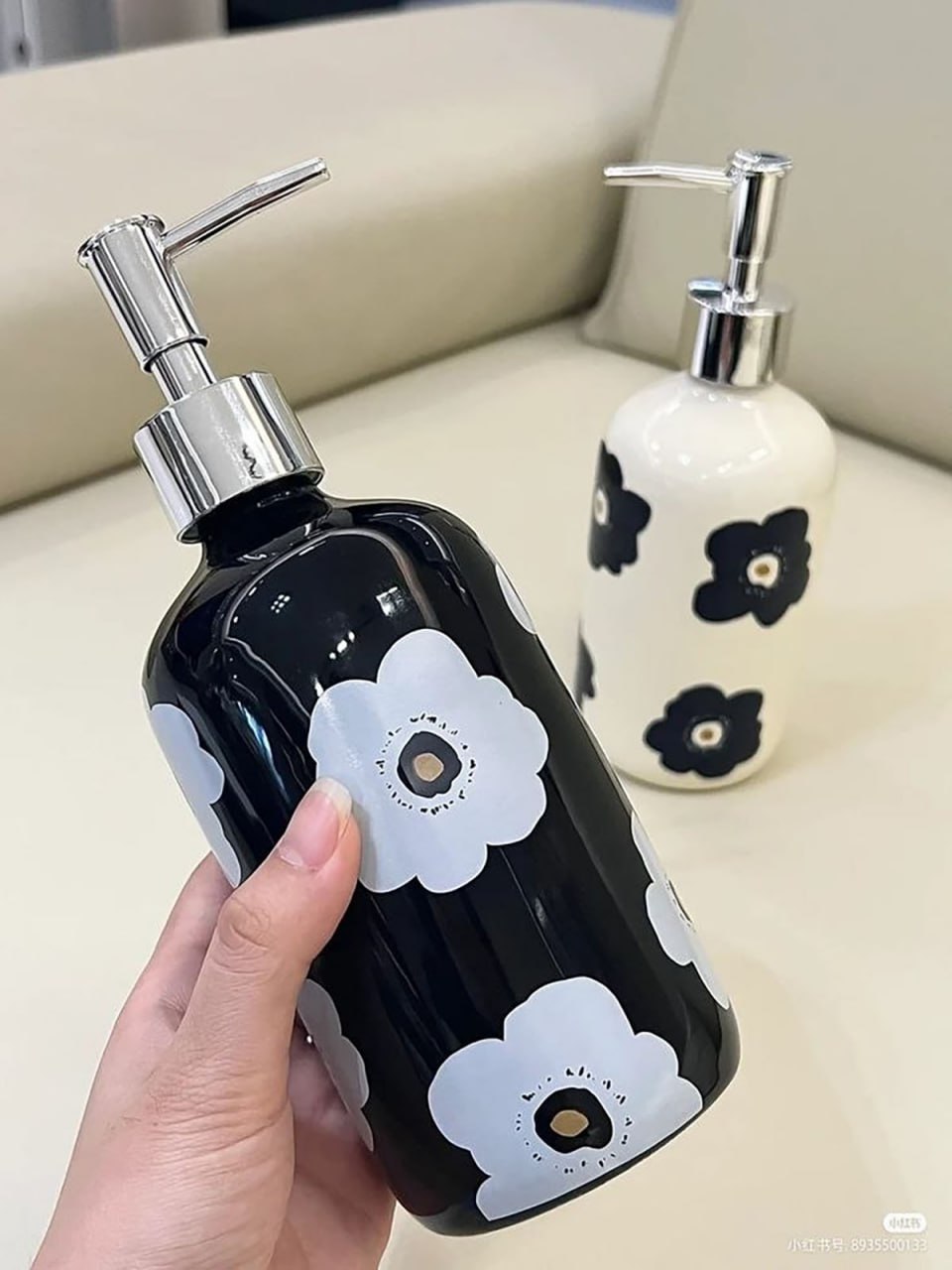 جا مایع دستشویی دیواری