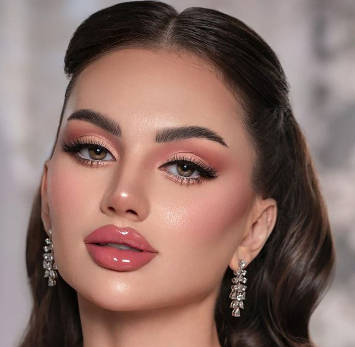 میکاپ عروسکی صورتی