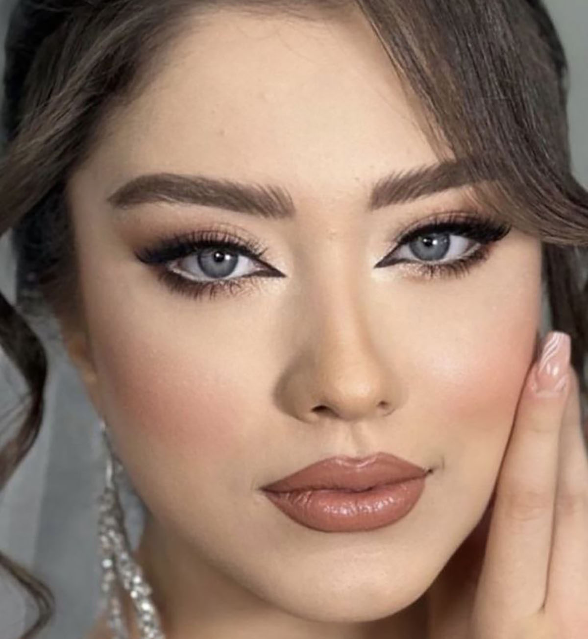 میکاپ عروسکی خط چشم عروسکی