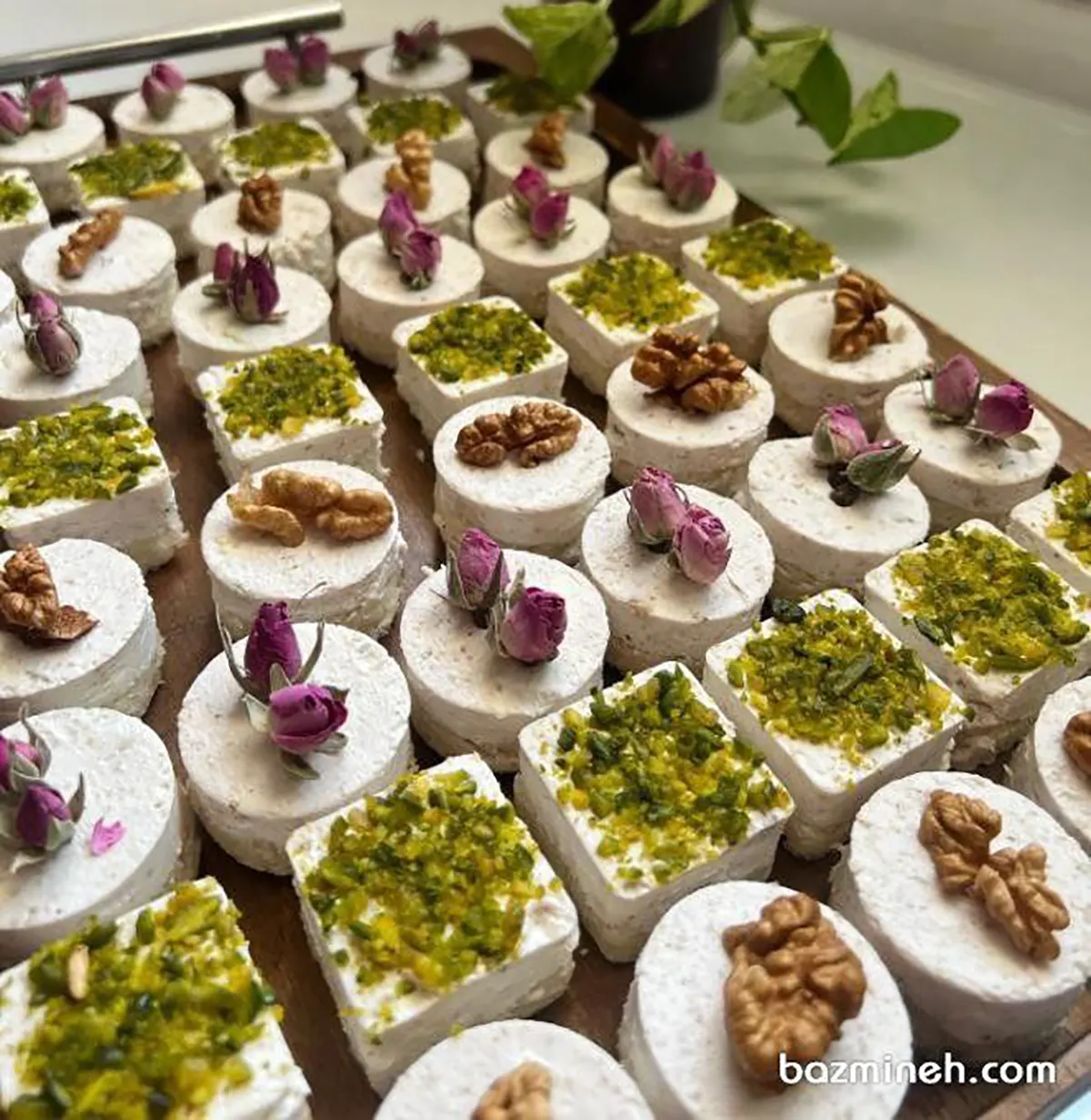 وسایل سفره عقد خانگی ساده

