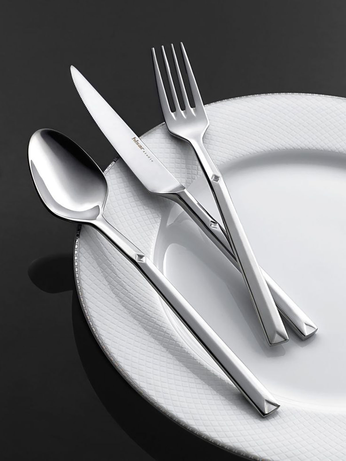 چنگال ۲۴ نفره
تعداد سرویس قاشق 