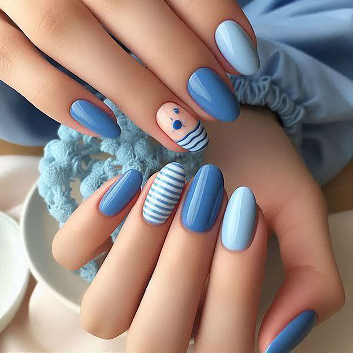 طرح ناخن ابی کمرنگ