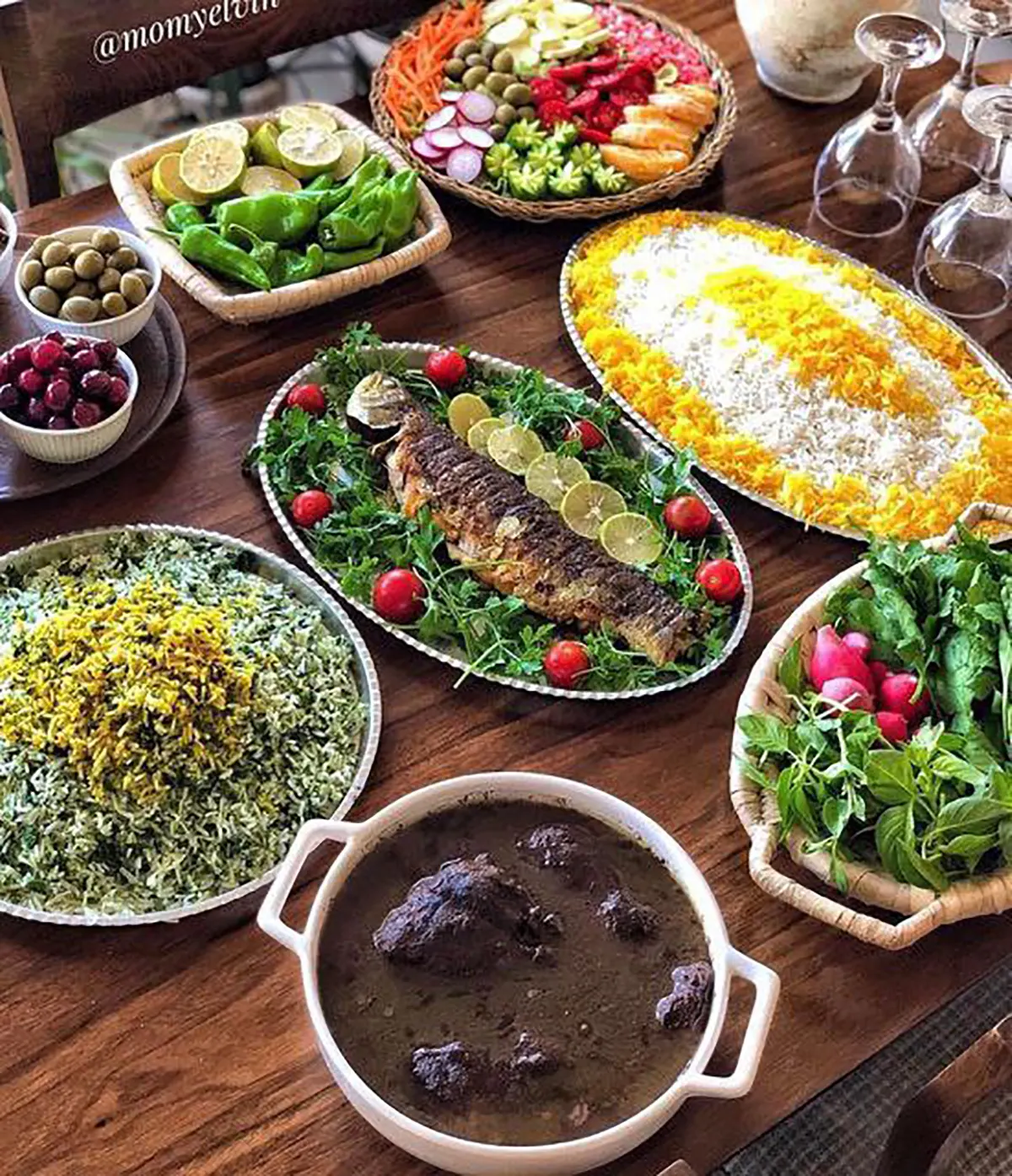 تزیین مرغ خام برای عروس
