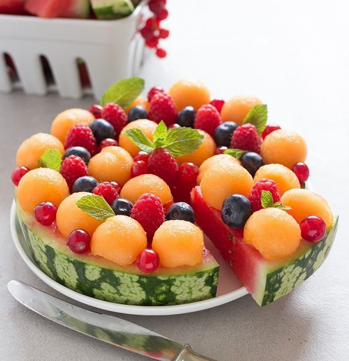 تزیین کیک با میوه و ژله
