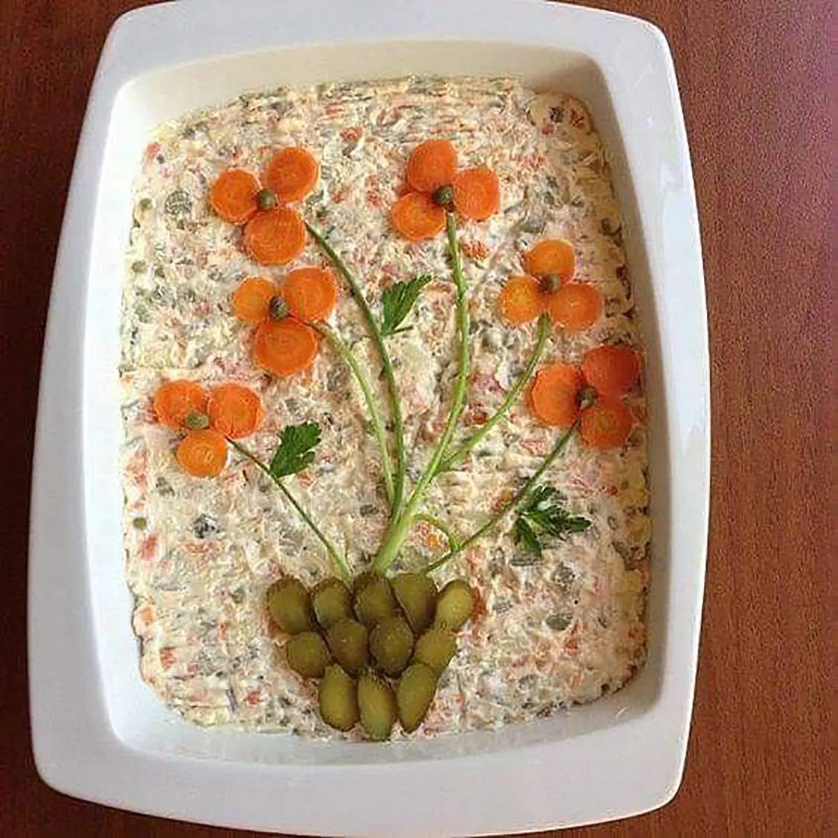 زیین سالاد الویه ساده برای مدرسه