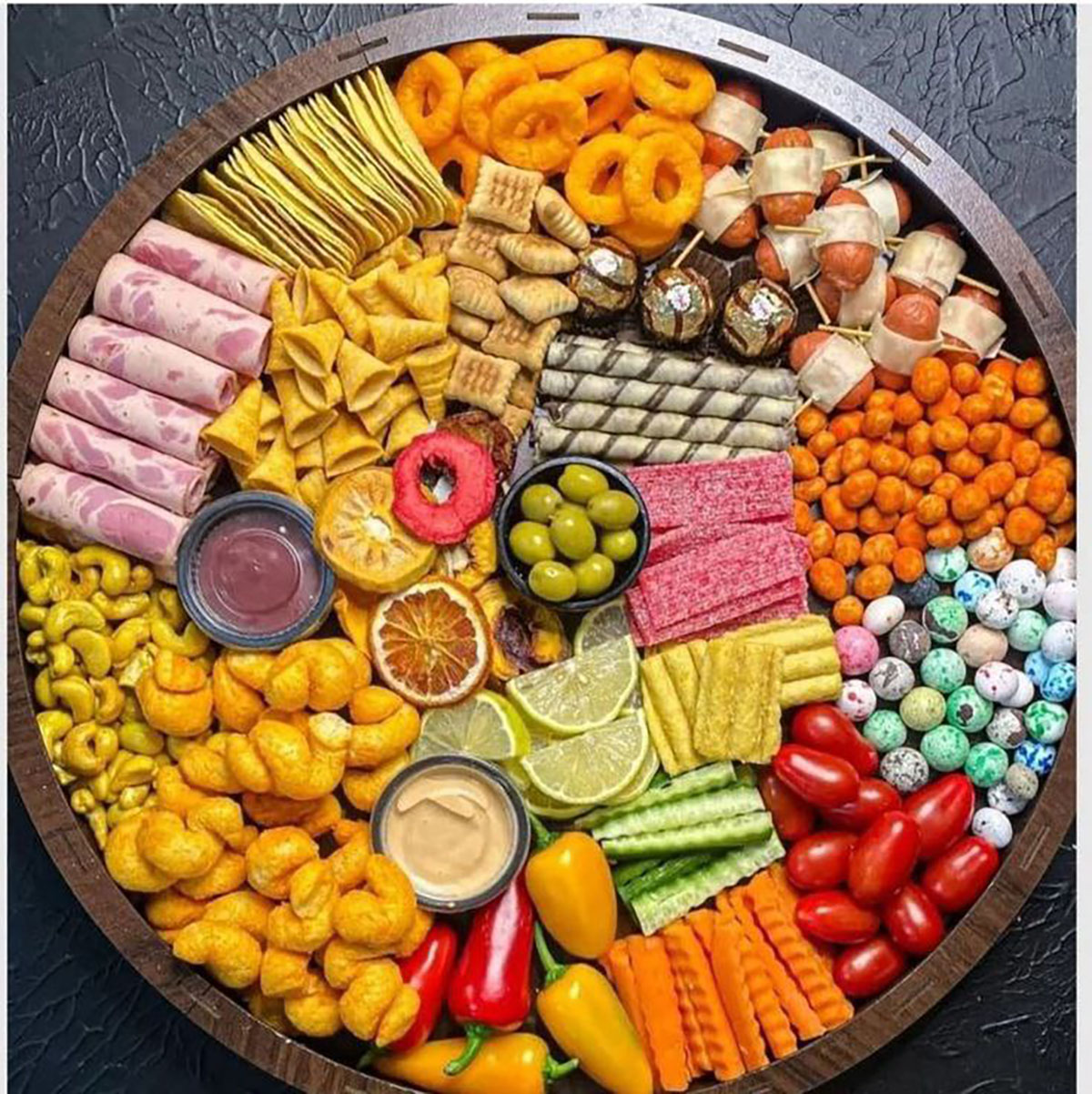 سینی مزه برای مهمانی
