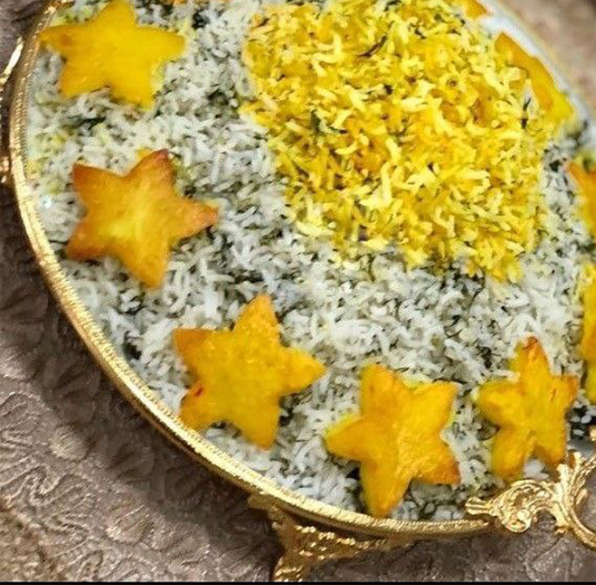 تزیین برنج در دیس بیضی